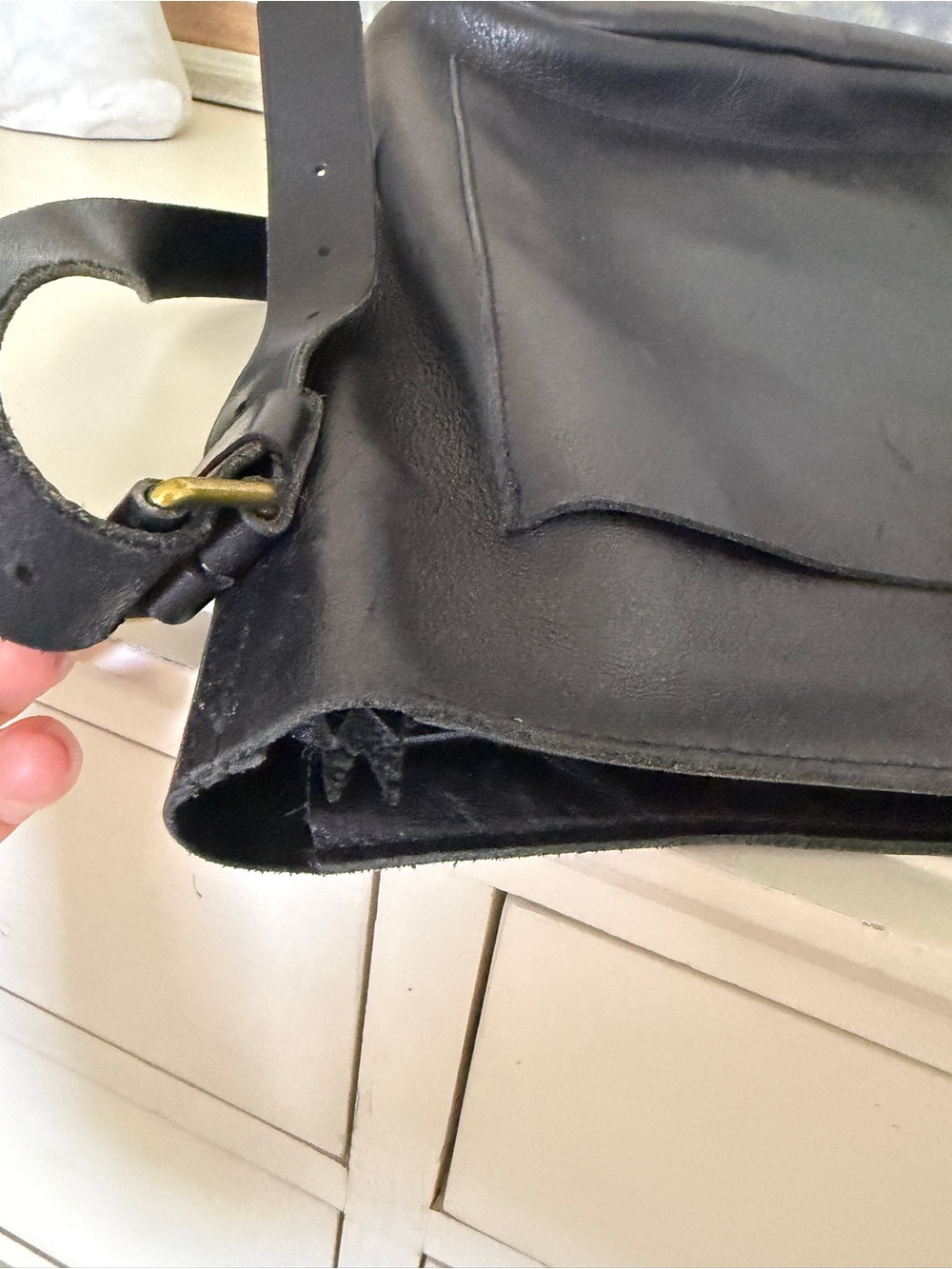 Madewell Transport Leather Shoulder Bucket Bag - Picture 11 of 13
